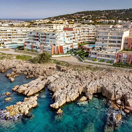 Confortable 35m² Avec Terrasse Et Wifi A Sete, 2 Etoiles - Fr-1-472a-163 דירה